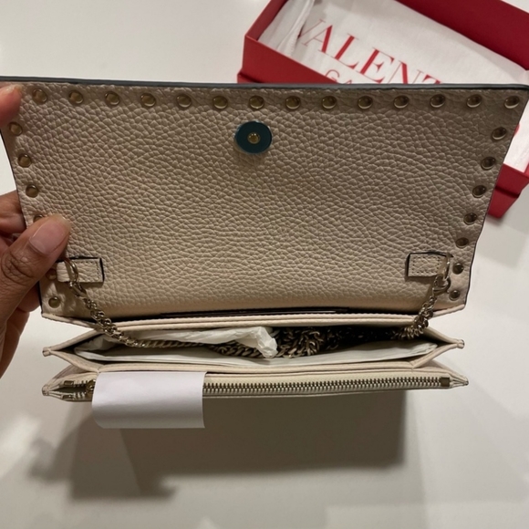 Valentino Garavani Crossbody Bag - Picture 10 of 12